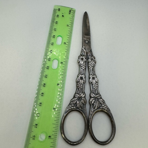 Vintage Solingen Germany Silverplate Sewing Embroidery Scissors Eisenburg-Lozano - Picture 5 of 12